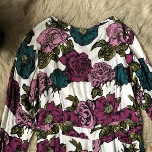 Motel Pants - Motel 'Mollie' Graphic Floral Print Romper Motel Pants - Motel 'Mollie' Graphic Floral Print Romper